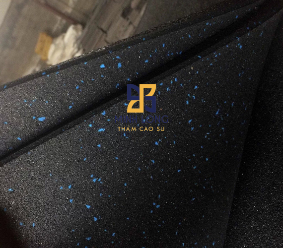 Gạch cao su mặt hạt EPDM chấm xanh dày 15mm